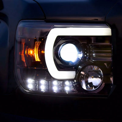 Recon  264295BKCS Single-Wheel HD Projector Headlights w OLED Amber DRLs & Scanning OLED Amber Turn Signals in Smoked/Black 14-19 Duramax